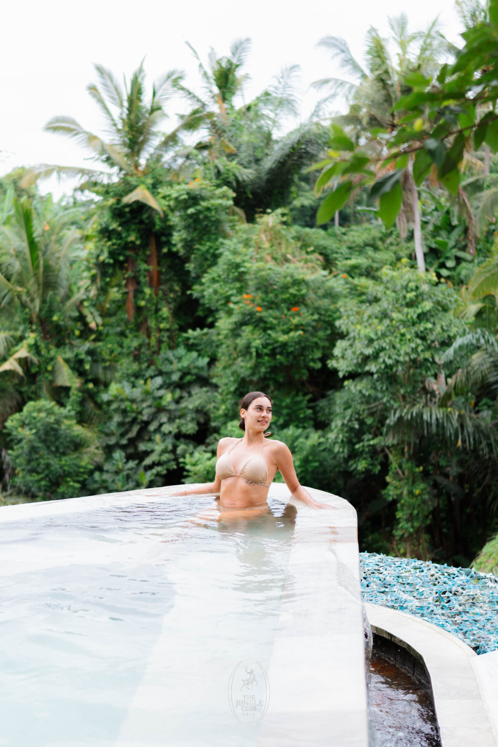 infinity pool in ubud