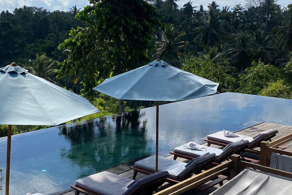Habitat Bistro Pool: Kaamala Resort Ubud