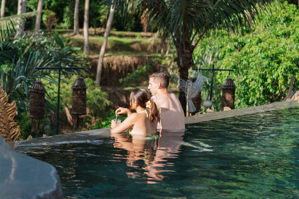 infinity pool ubud