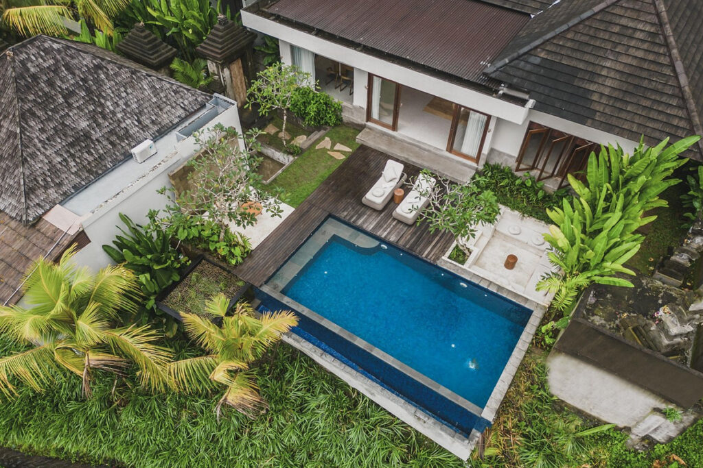 maar resort