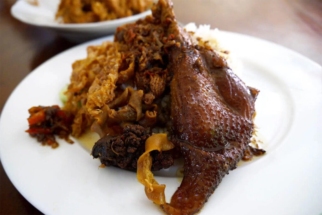 Ayam Betutu Pak Sanur