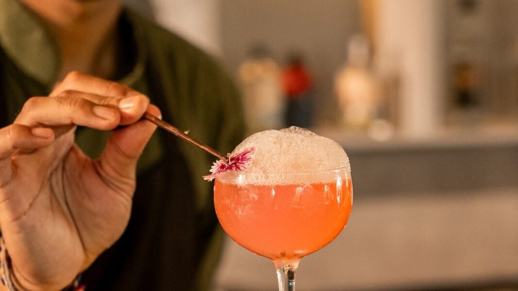 mixologist adalah